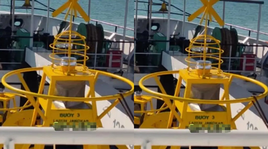 Solar Powered Buoy Light In Batam,Indonesia