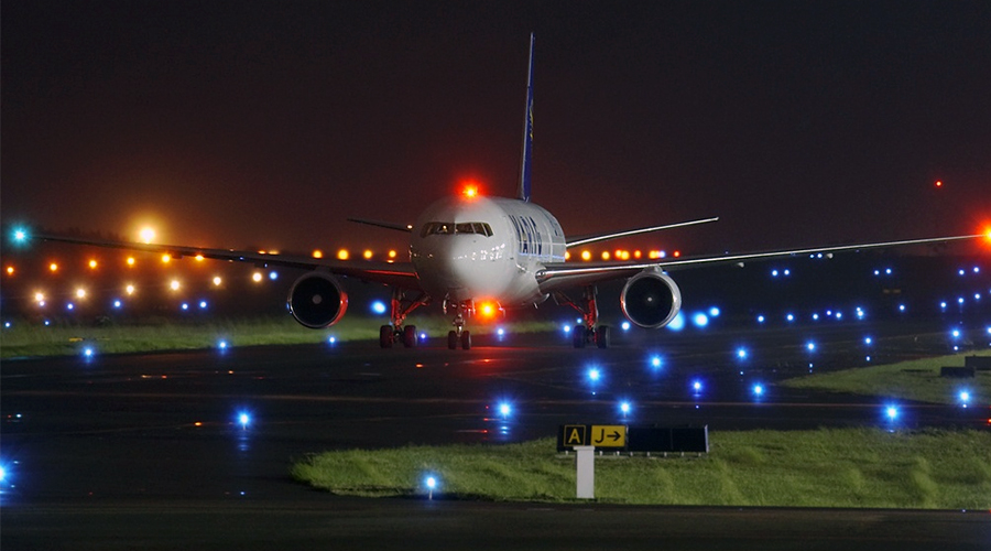 What Used of The Taxiway Edge Light