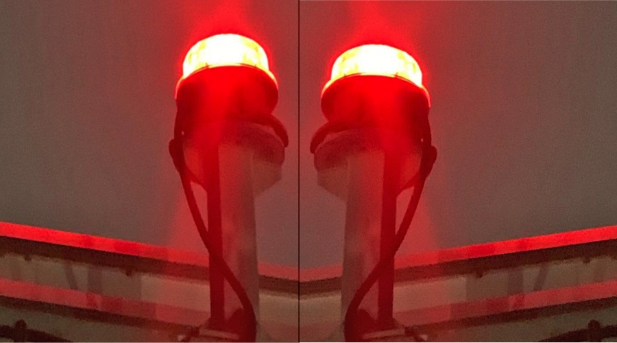 What is Medium Intensity Obstruction Light