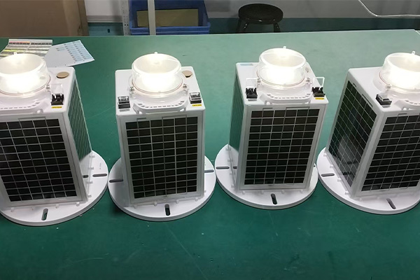 Solar power marine lantern with 4~6NM YFFY Lights Solar power marine lantern with 4~6NM