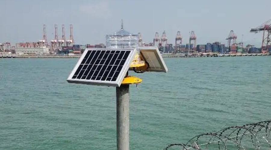 Benefits of Using 5NM Solar Lights At Sea