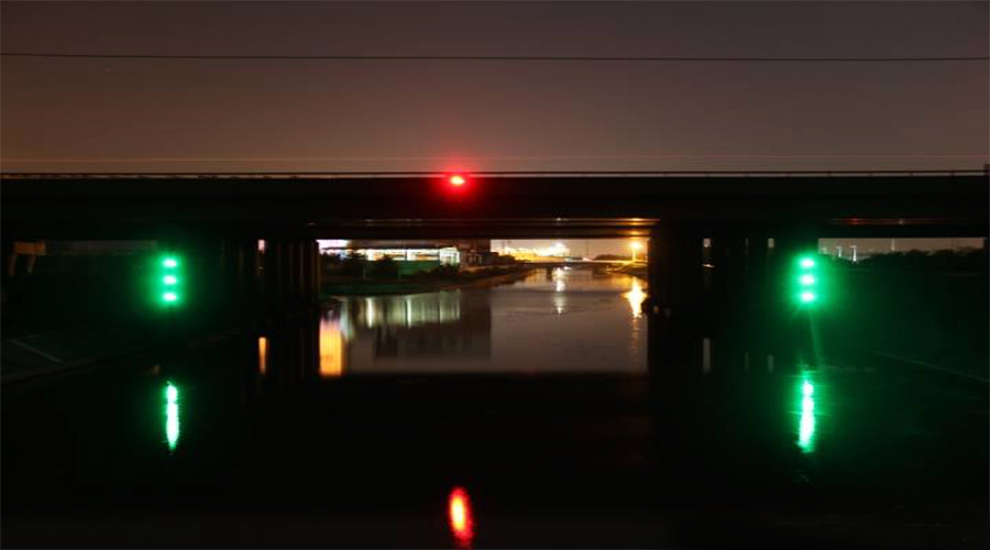 Solar Navigation Lights - Bridge &Culvert Light Applications