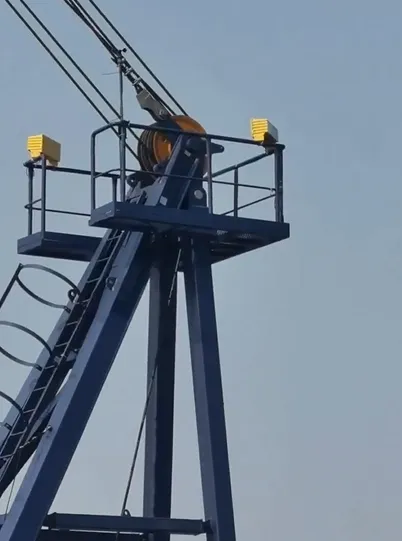 High-Intensity Aviation Obstruction Warning Lights