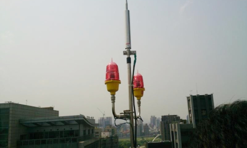 FAA L 810 cell tower light