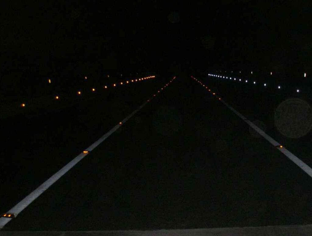 Embedded Aluminum Alloy Solar Road Stud Application YFFY Lights Embedded Aluminum Alloy Solar Road Stud Application