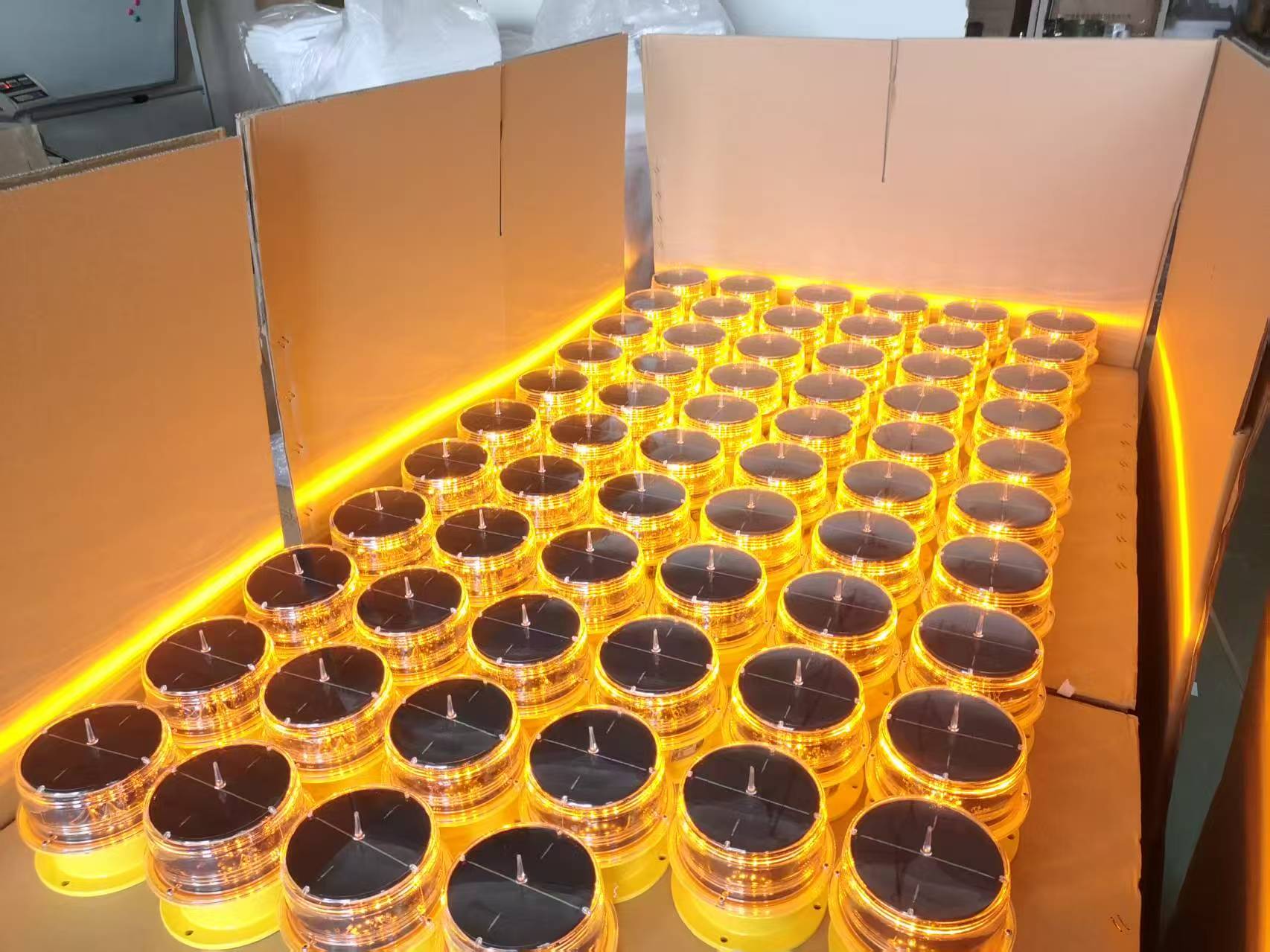 YFFY600 Solar Warning Lights 1 YFFY Lights Solar Marine Warning Lights Solar Marine Lights Solar Marine Lantern Solar Powered Lights