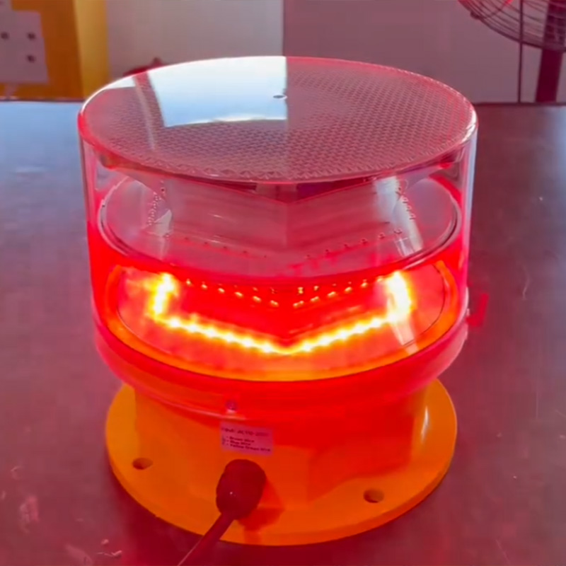 ICAO medium intensity obstruction light