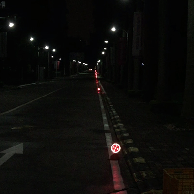 Application of Solar Barricade Warning Lights Solar Warning Lights YFFY Lights Application of Solar Barricade Warning Lights Solar Warning Lights