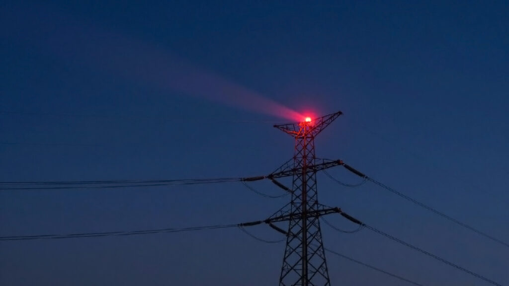 Transmission Tower Obstruction Lights Installation & Selection Guide